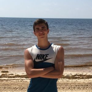 Meet your Posher, Nikolas